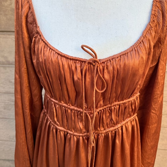 LUSH satin maxi - Picture 8 of 11